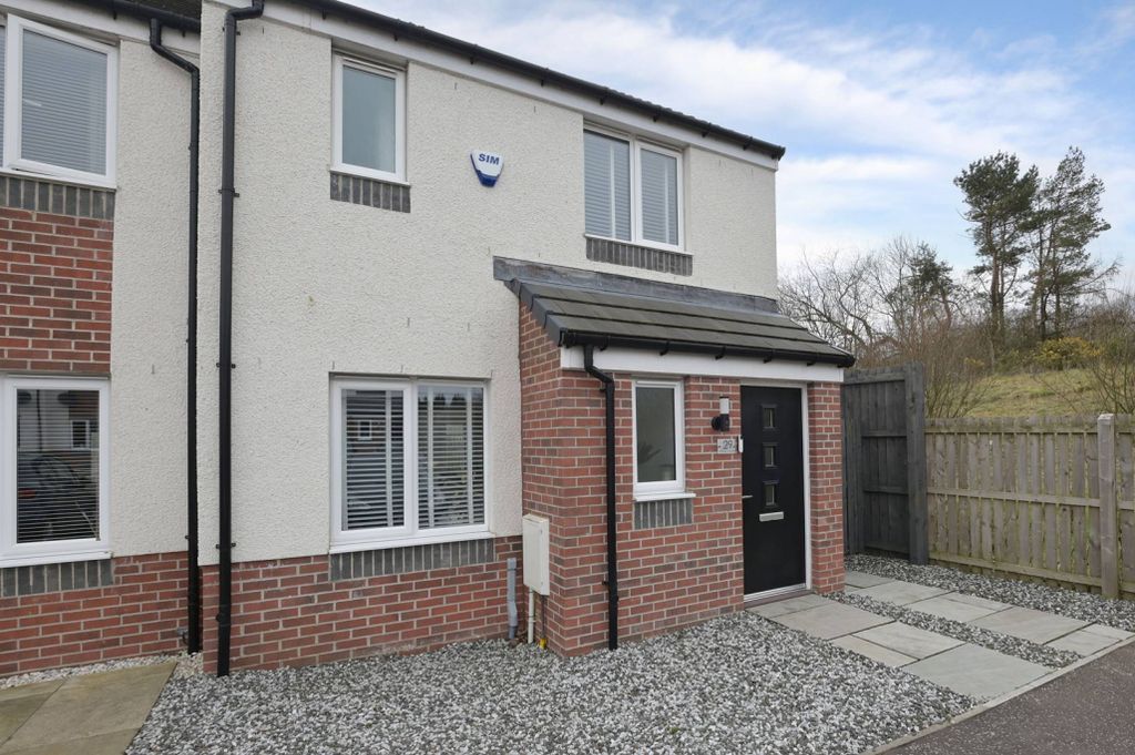 Property photo 1 of 28