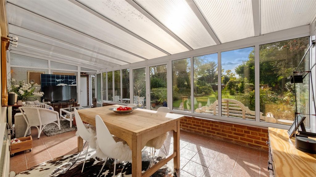 Property photo 3 of 23