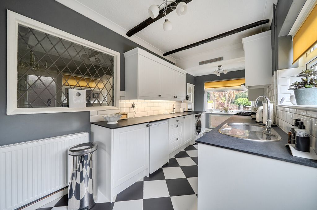 Property photo 3 of 16 1472127-17-6A2192...