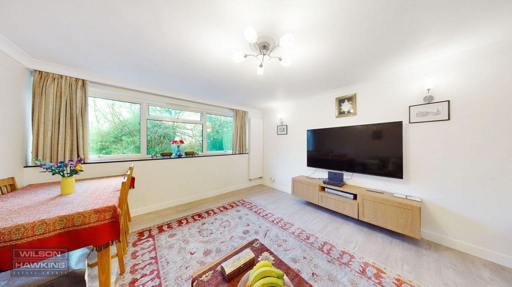 Property photo 3 of 12 Flat 10, Wendela Court - Mxclyg9Otzmadsh50J7x.Jpg