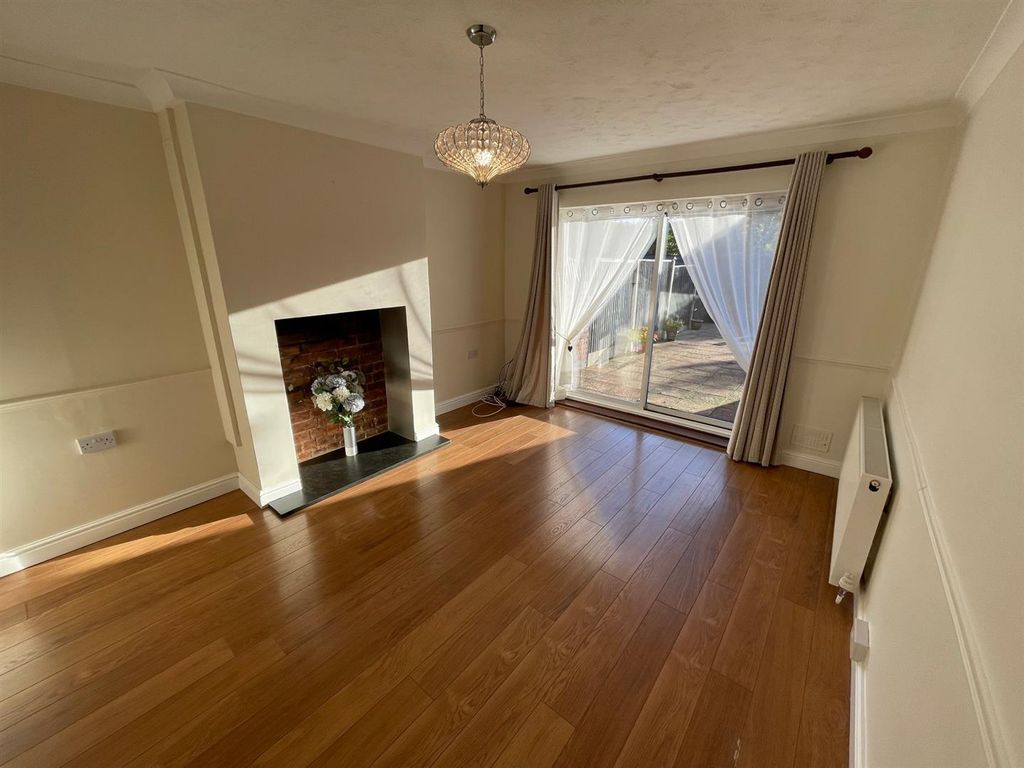 Property photo 2 of 26