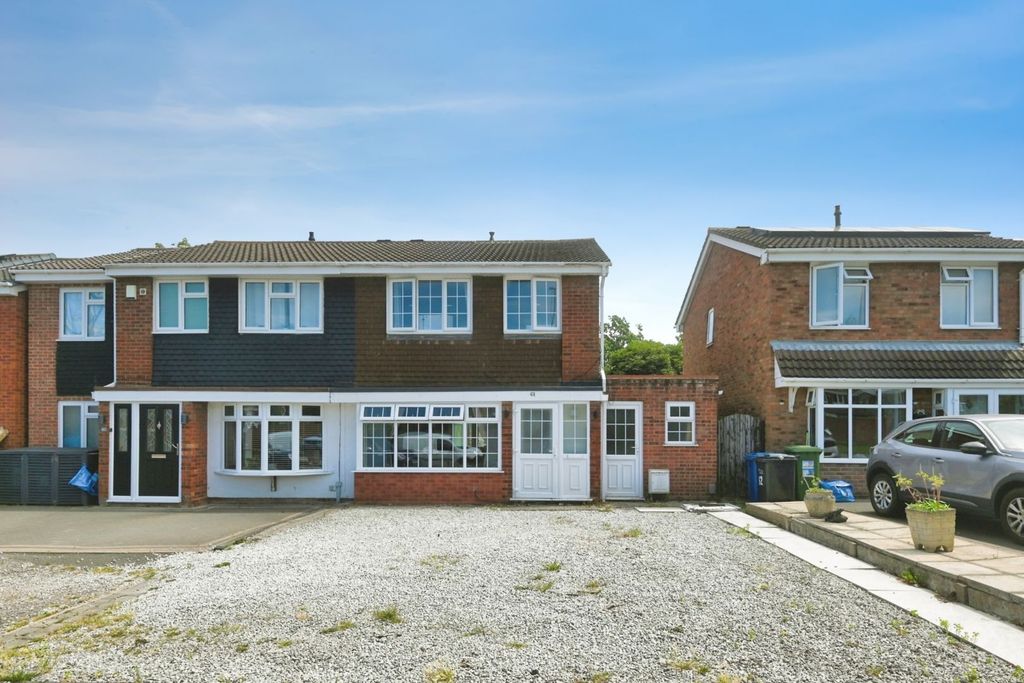 Property photo 2 of 17