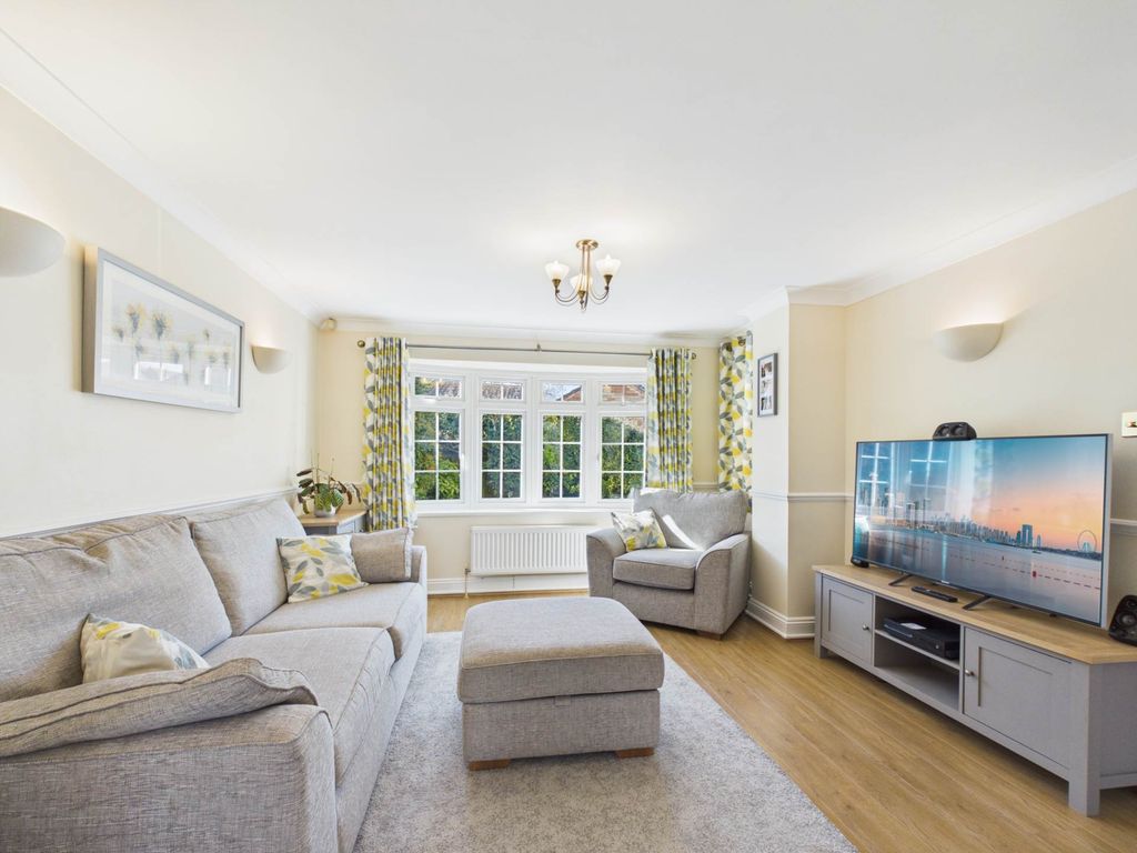 Property photo 3 of 18