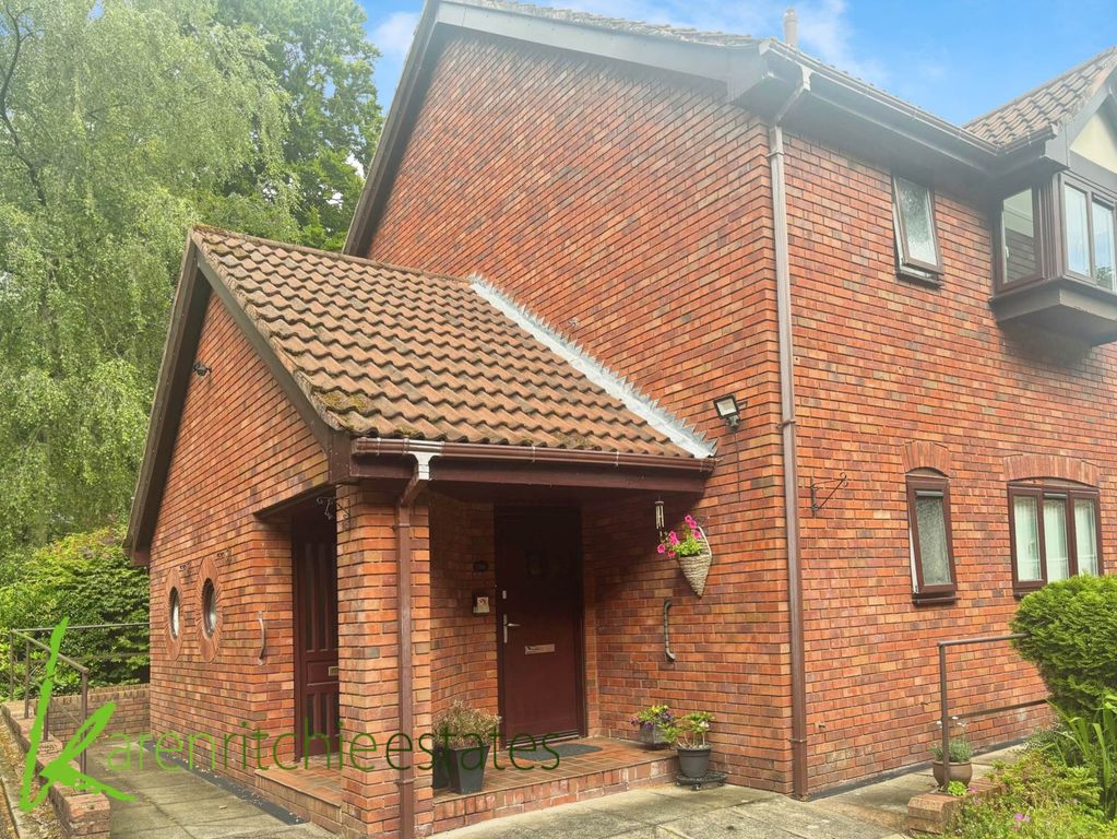Property photo 2 of 10