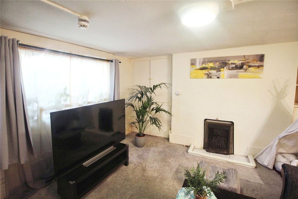 Property photo 3 of 28 Picture No. 19