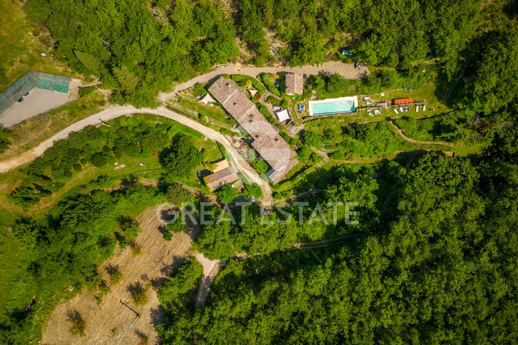 Property photo 2 of 39