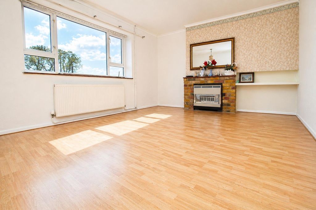 Property photo 2 of 8 Living Room