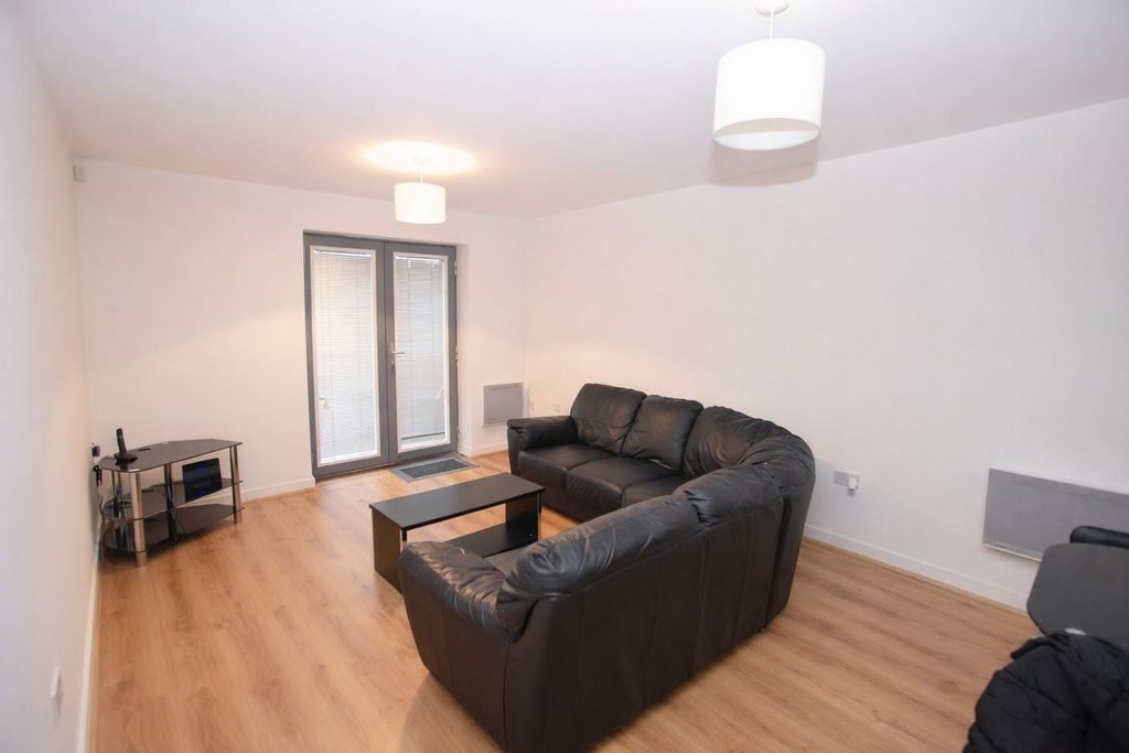 Property photo 2 of 8