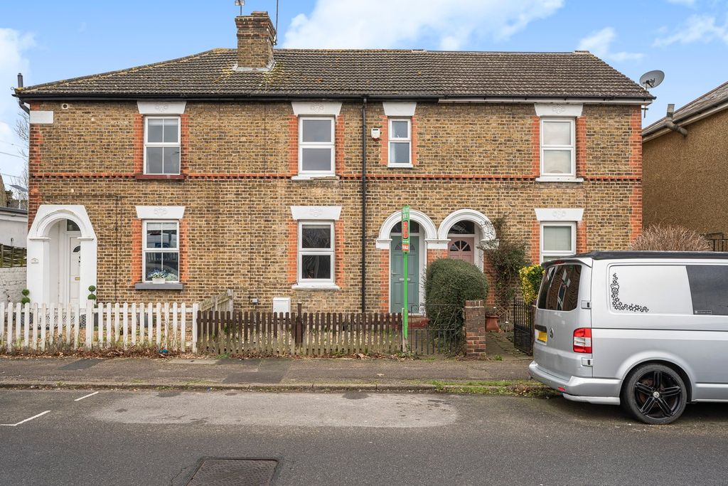 Property photo 2 of 12