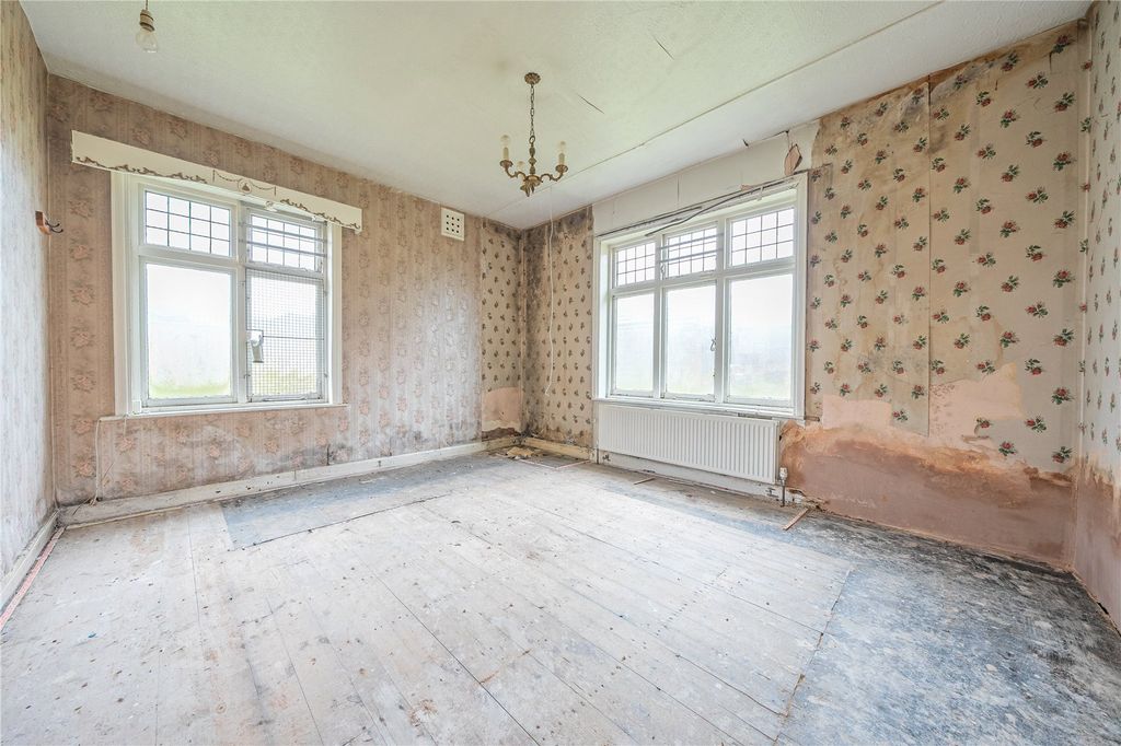 Property photo 3 of 19 Picture No. 07
