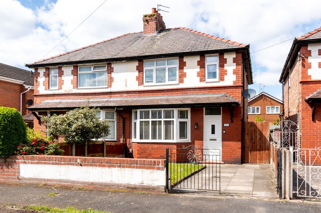 Property photo 1 of 33