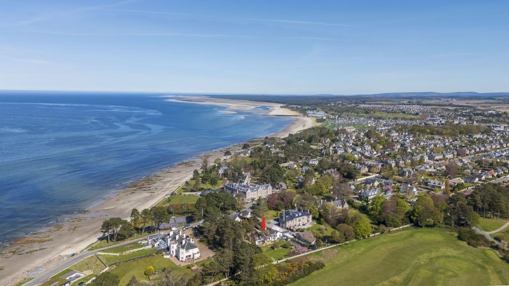 Property photo 3 of 41