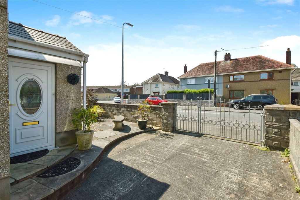 Property photo 3 of 19 Picture No. 22