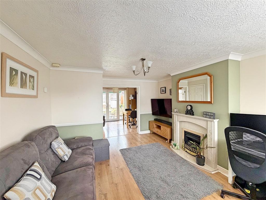 Property photo 2 of 13 Img_0114.Jpg