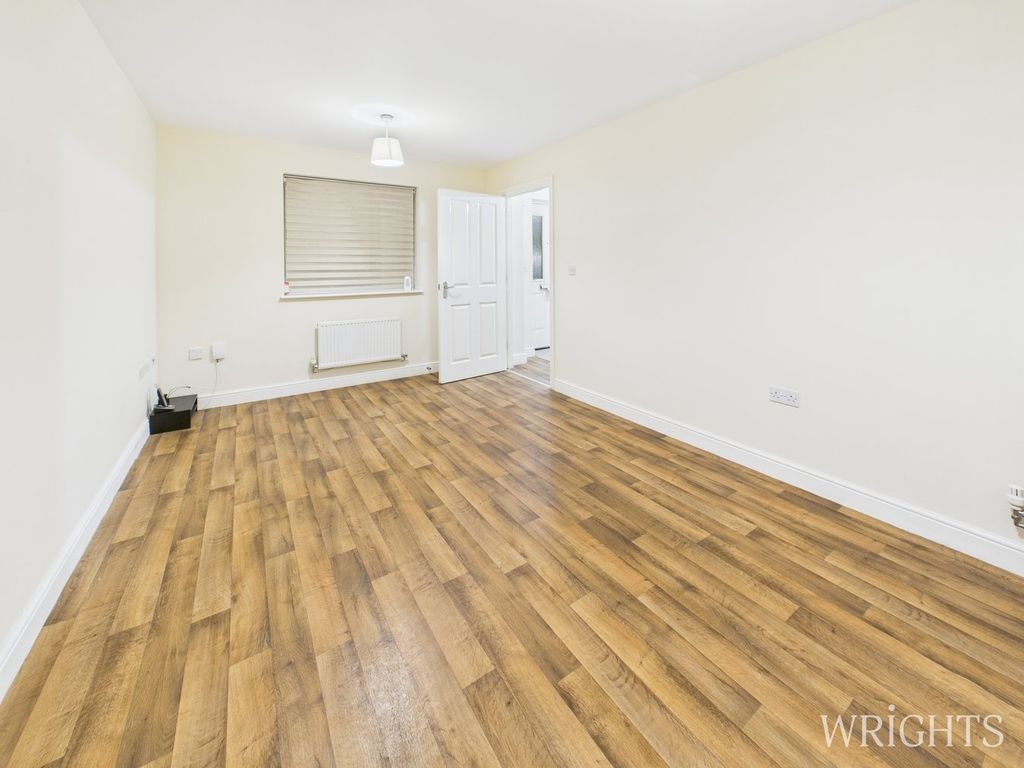 Property photo 2 of 25 Lounge