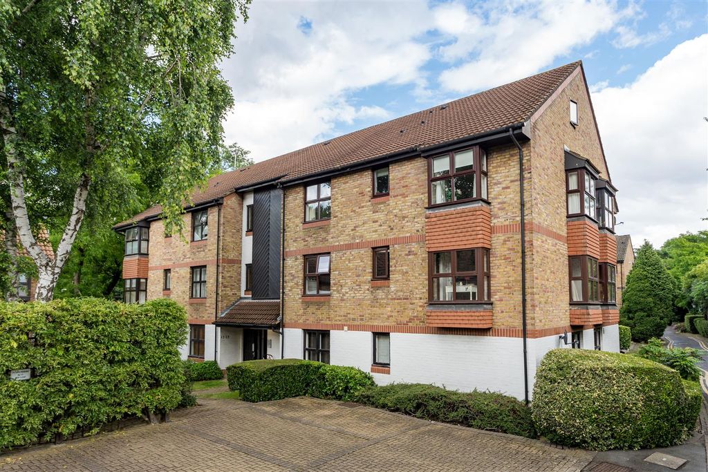 Property photo 1 of 12 _St_Crispins-02.Jpg