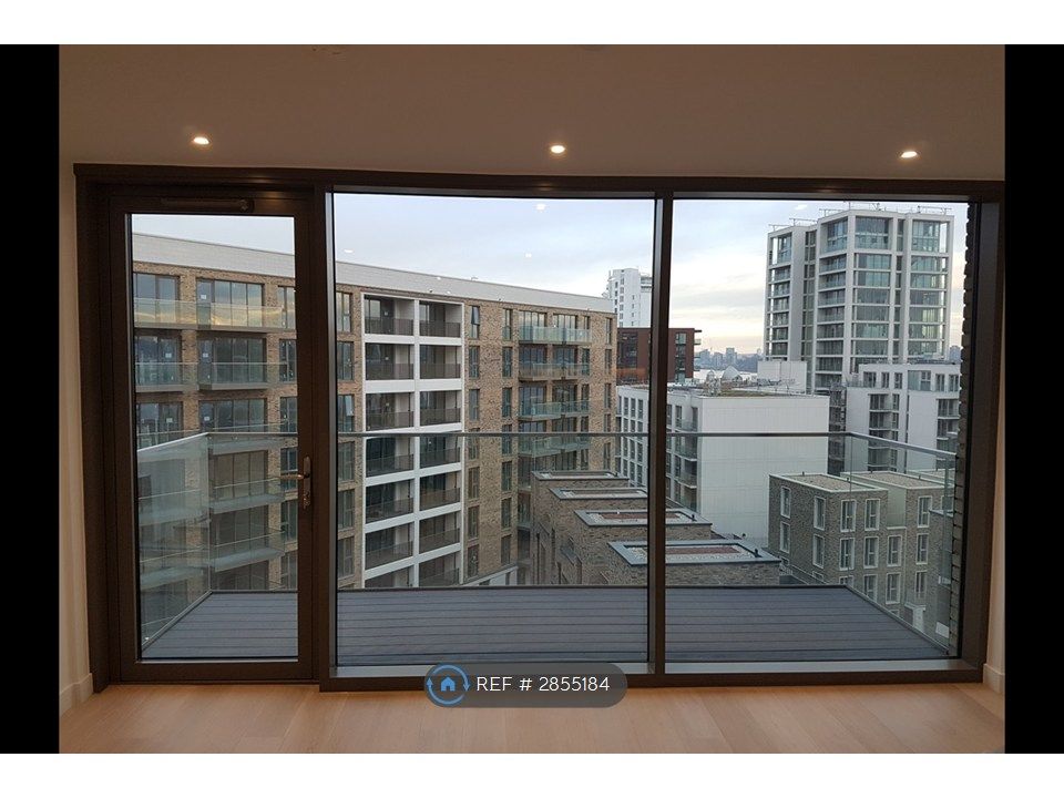 Property photo 2 of 16 Large Fully Glazed Glass Wall