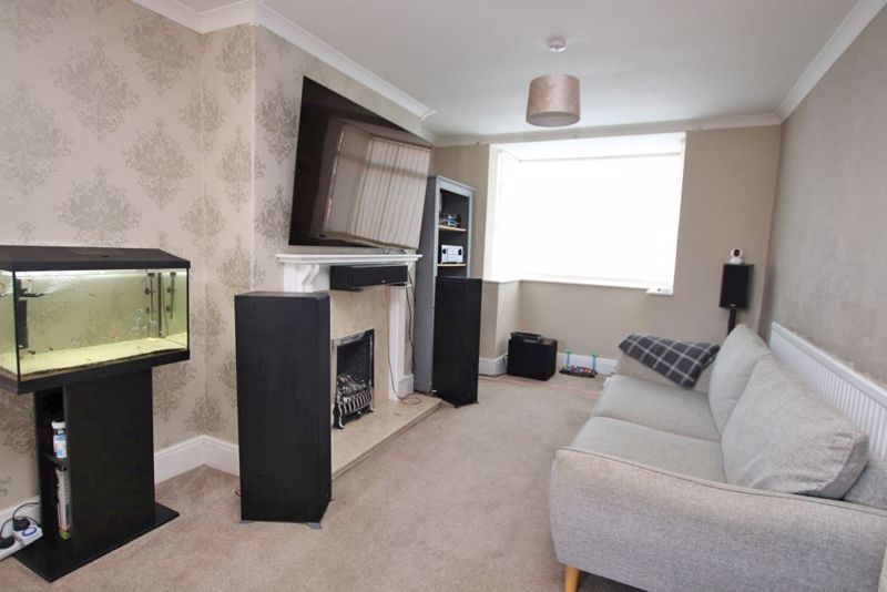 Property photo 2 of 12 Lounge