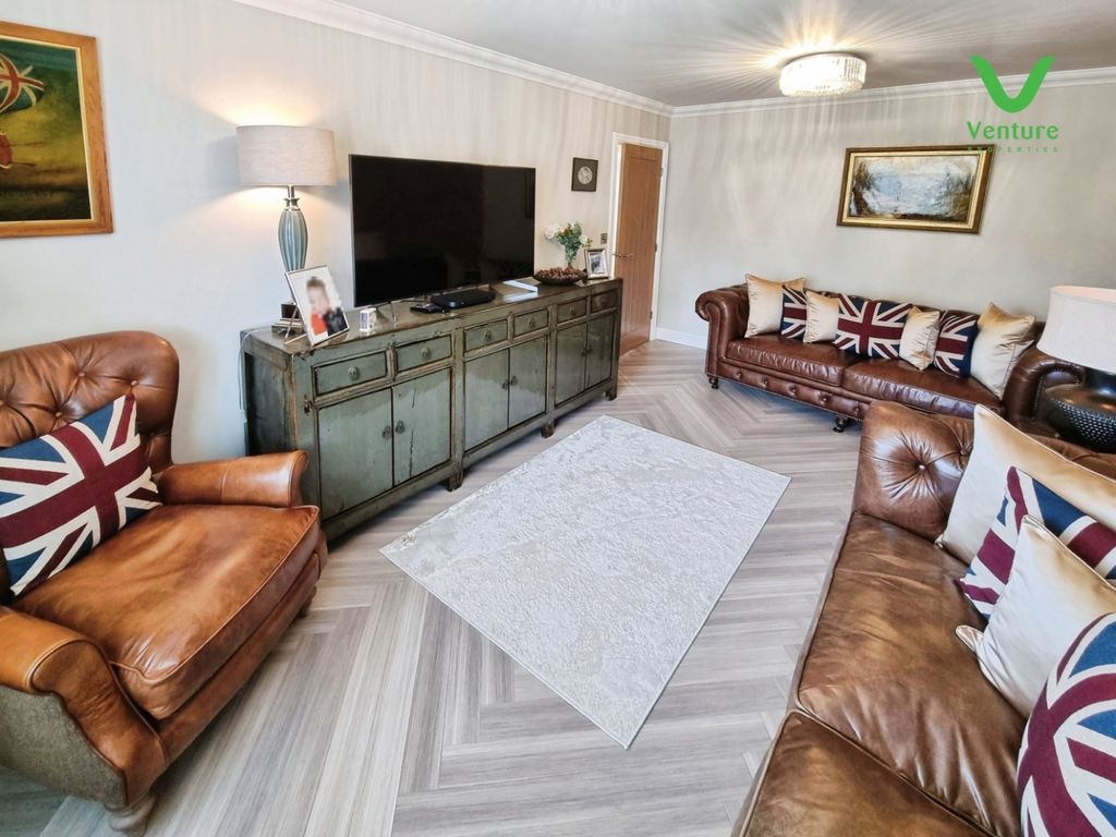 Property photo 3 of 21 Pbox-Img.Jpg