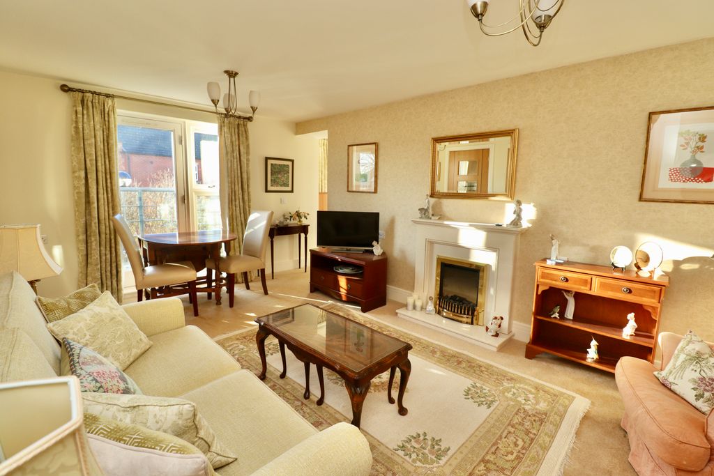 Property photo 2 of 13 Img_5802