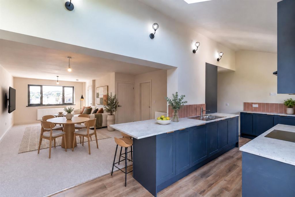 Property photo 3 of 17 Kitchen - Ai Furnished