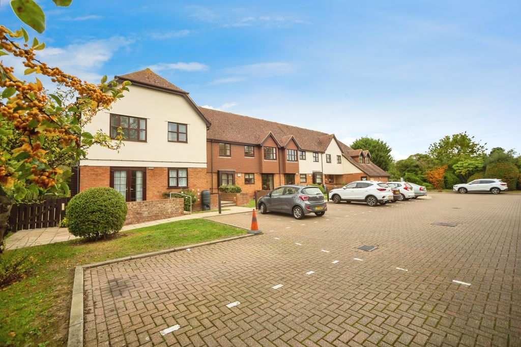 Property photo 1 of 14 Front View