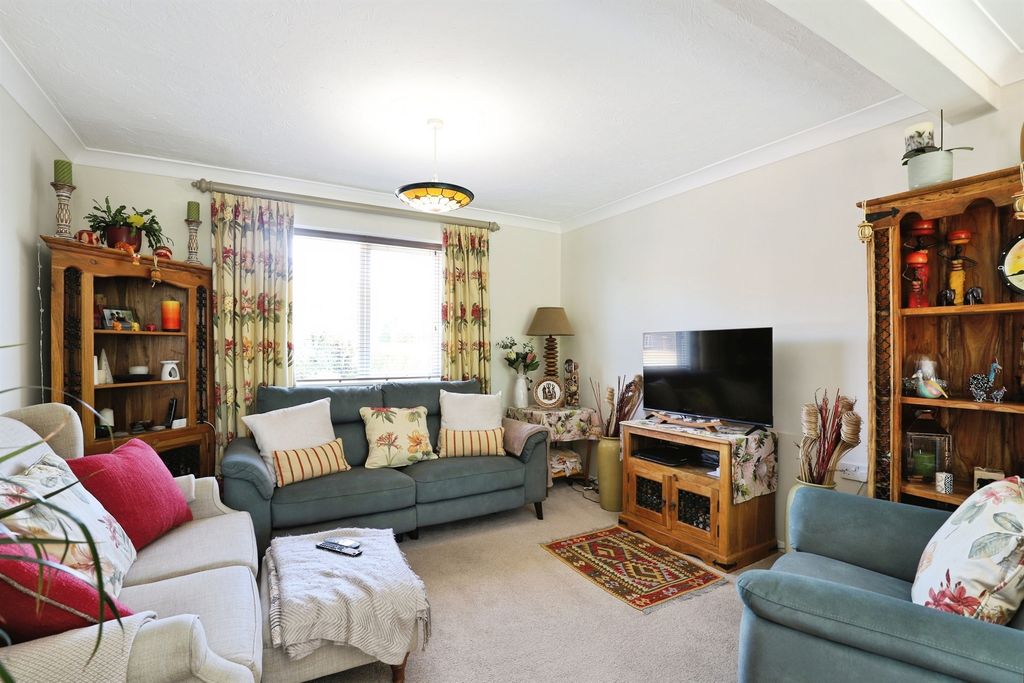 Property photo 3 of 15