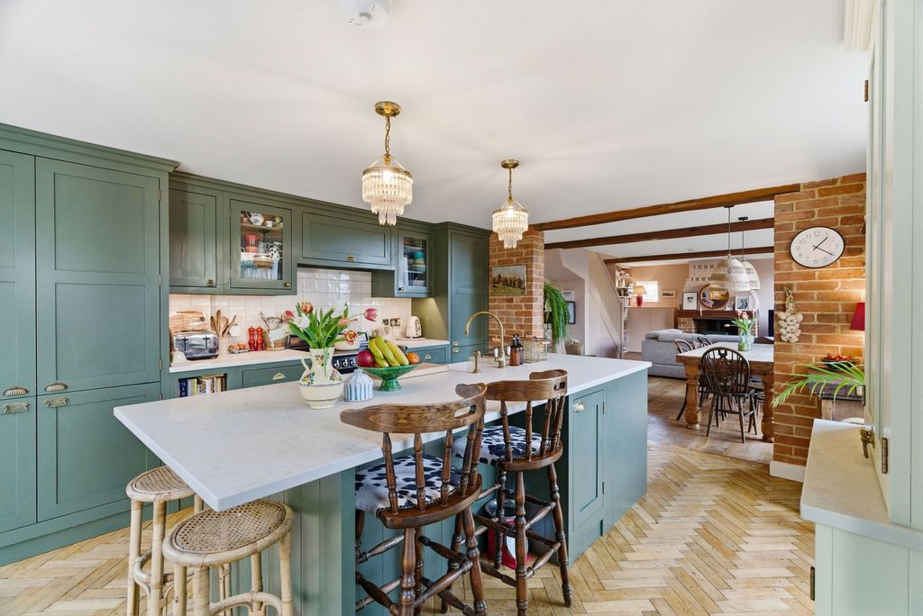 Property photo 3 of 30