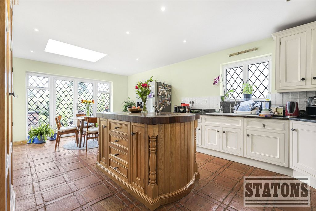 Property photo 3 of 18 Picture No. 07