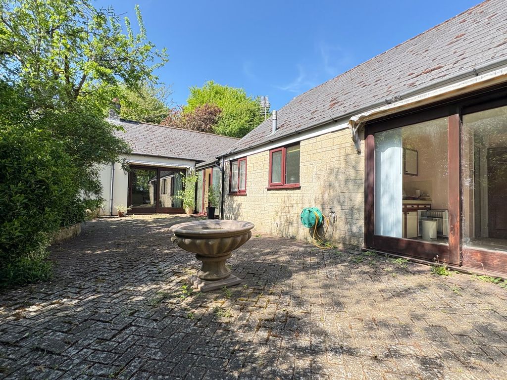 Property photo 3 of 21 Picture No. 03