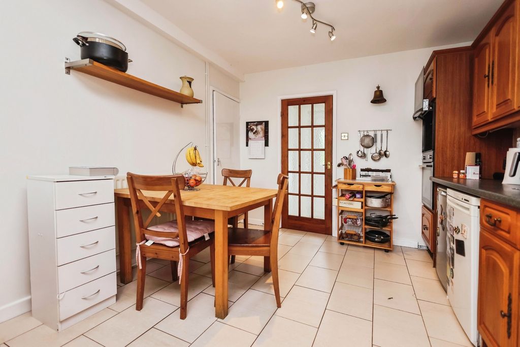 Property photo 3 of 20 Pbox-Img.Jpg