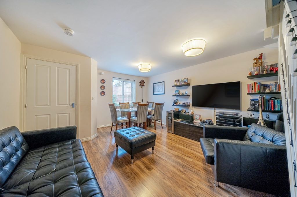 Property photo 3 of 18