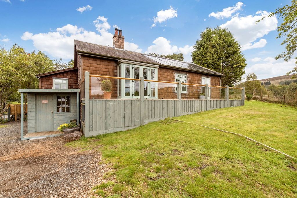 Property photo 1 of 21