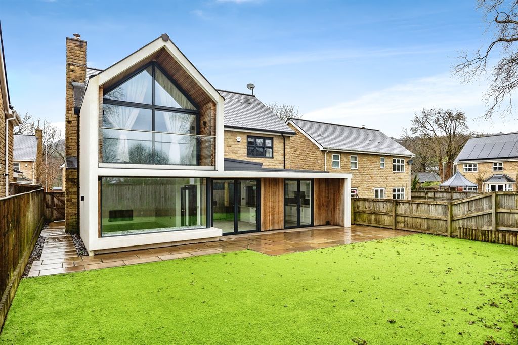 Property photo 2 of 17