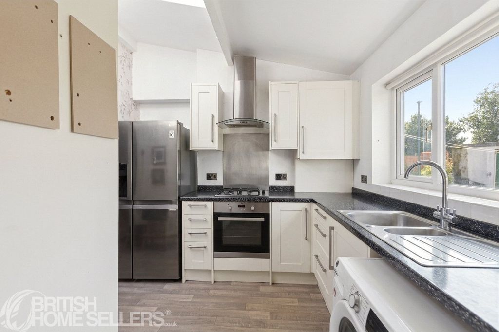 Property photo 3 of 15 Picture No. 06