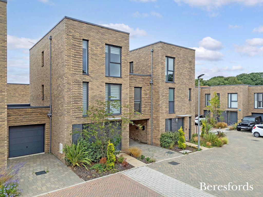 Property photo 1 of 17 Exterior View 1