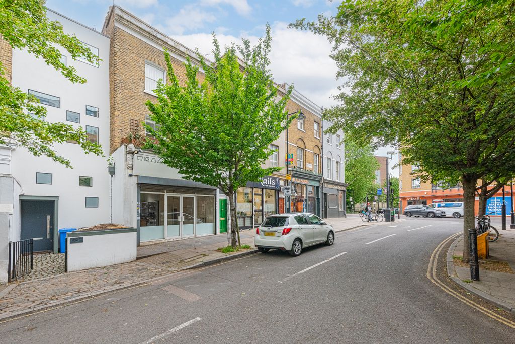 Property photo 1 of 20 Northchurch Road 187-002