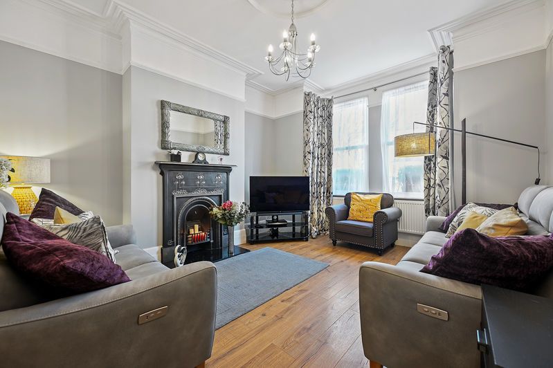 Property photo 3 of 12 Photo 1