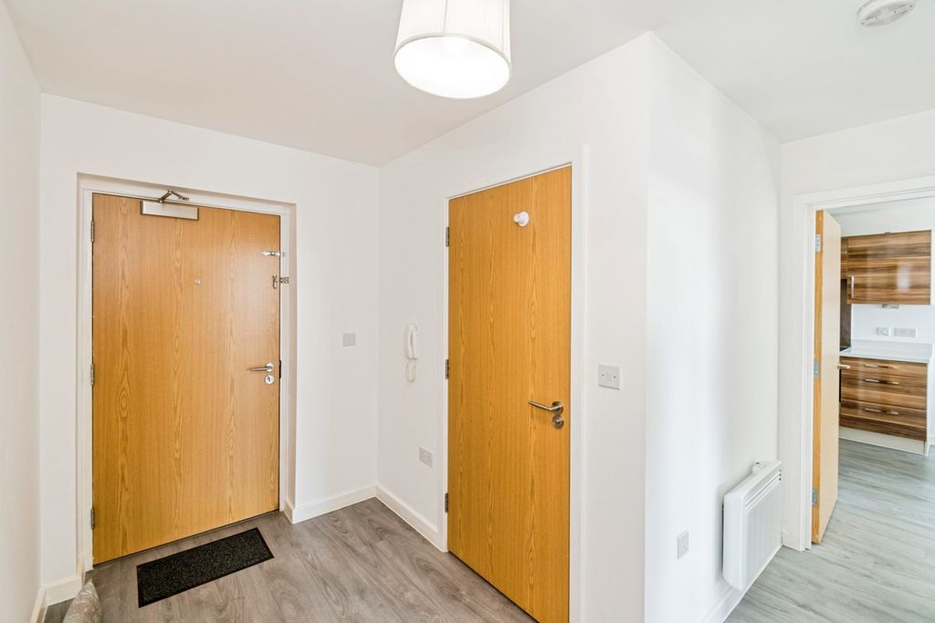 Property photo 2 of 10 Pbox-Img.Jpg