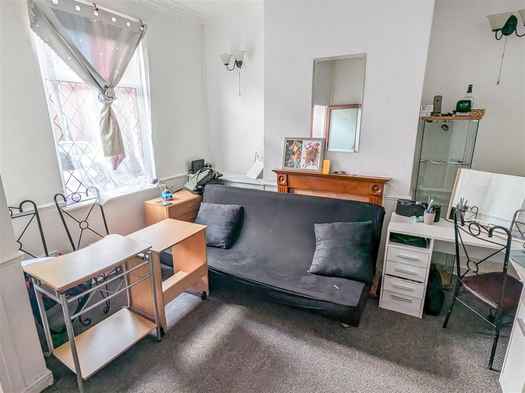 Property photo 2 of 7 06-12-2025__12-38-06_Pxl_20251206_100531182.5E51X.