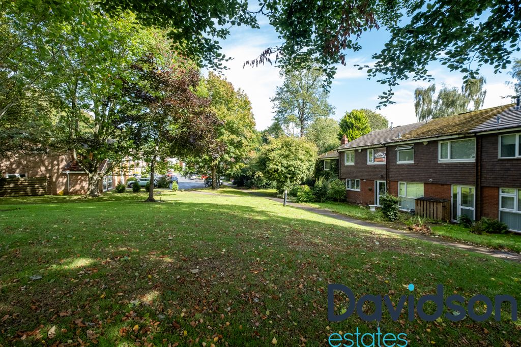 Property photo 2 of 35