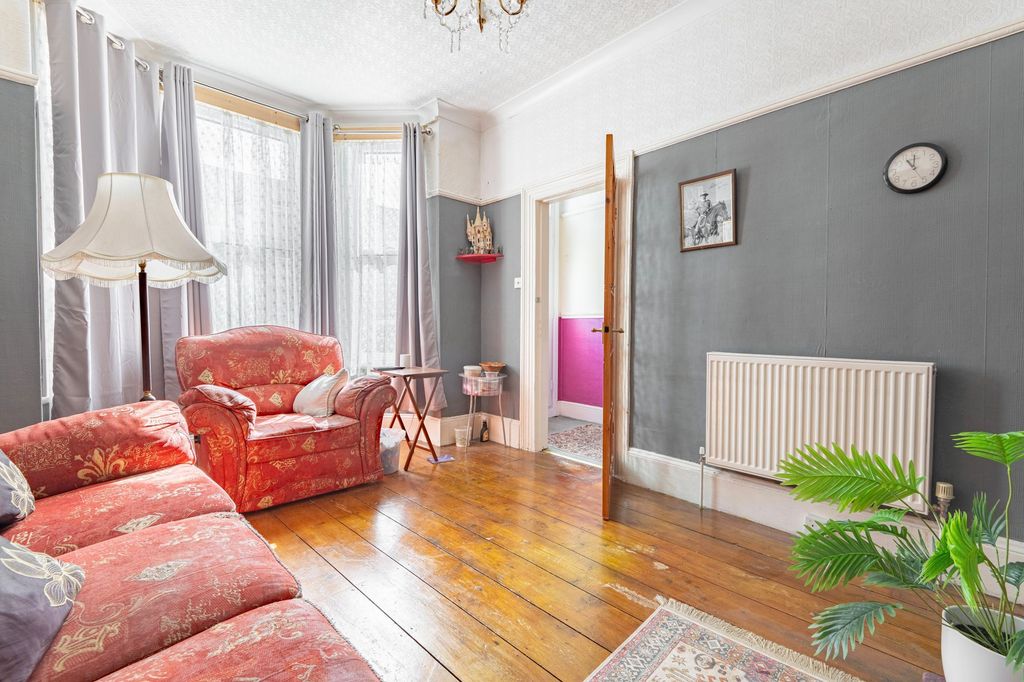 Property photo 3 of 15