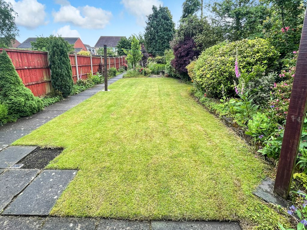 Property photo 2 of 20 Img040