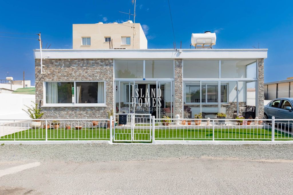 Property photo 1 of 29