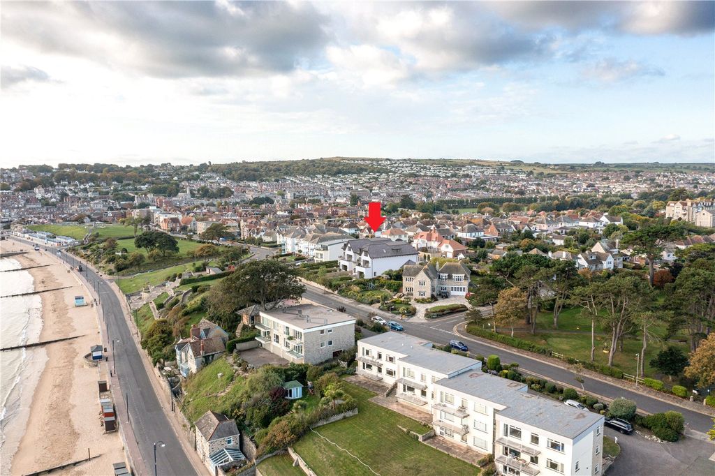 Property photo 2 of 12 Picture No. 27