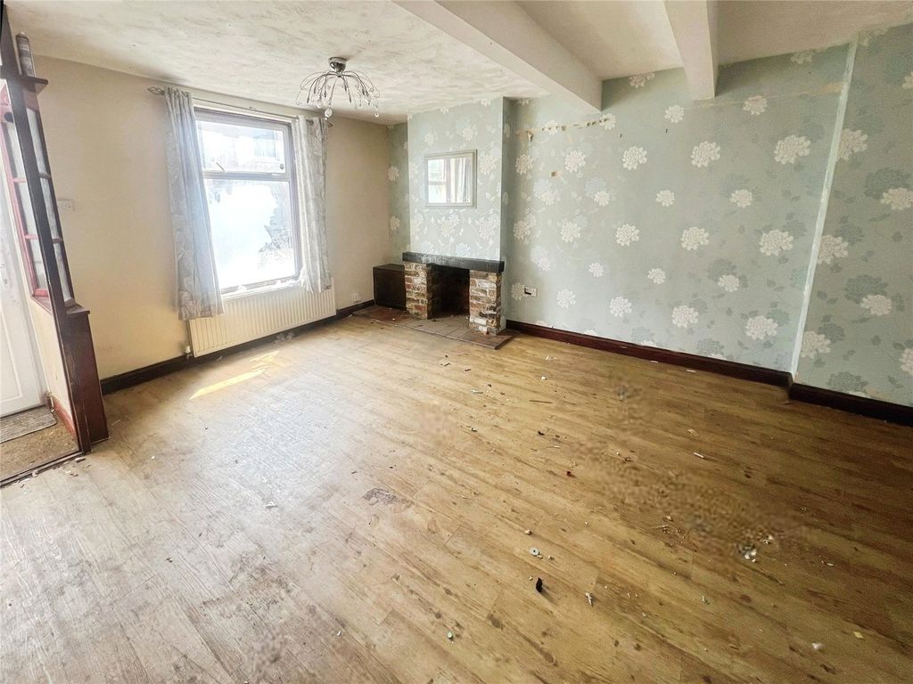Property photo 3 of 11 Picture No. 24