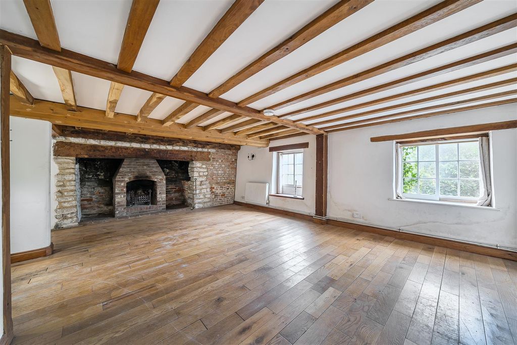 Property photo 2 of 14 Sitting Room