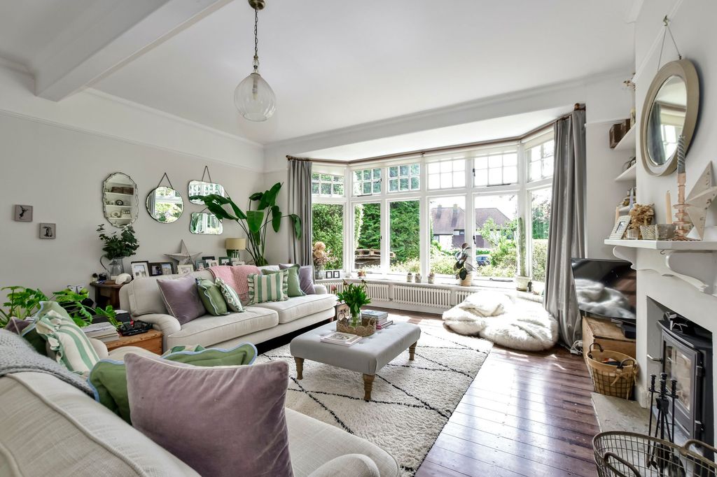 Property photo 2 of 41