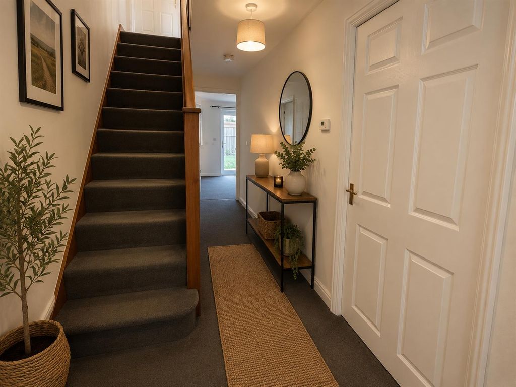 Property photo 3 of 11 Hallway New.Png