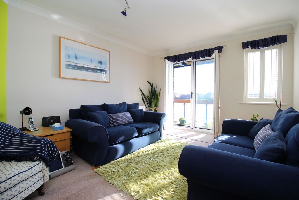 Property photo 2 of 15 Living Room